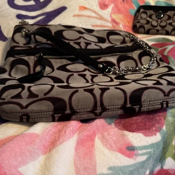 Coach Signature Gray, Black, and Pink Glitter Women's Bag Set - Picture 12 of 16